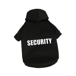 Juodas stilingas megztukas šuniui su užrašu „Security“