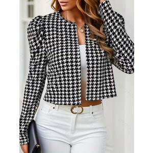 Elegantiškas moteriškas švarkelis juodai baltu raštu